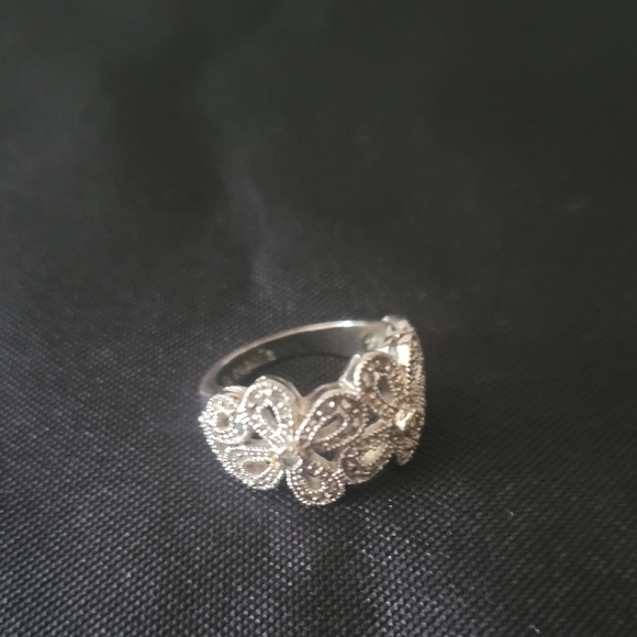 Lia Sophia Silver "Abloom" Ring - Picture 2 of 5